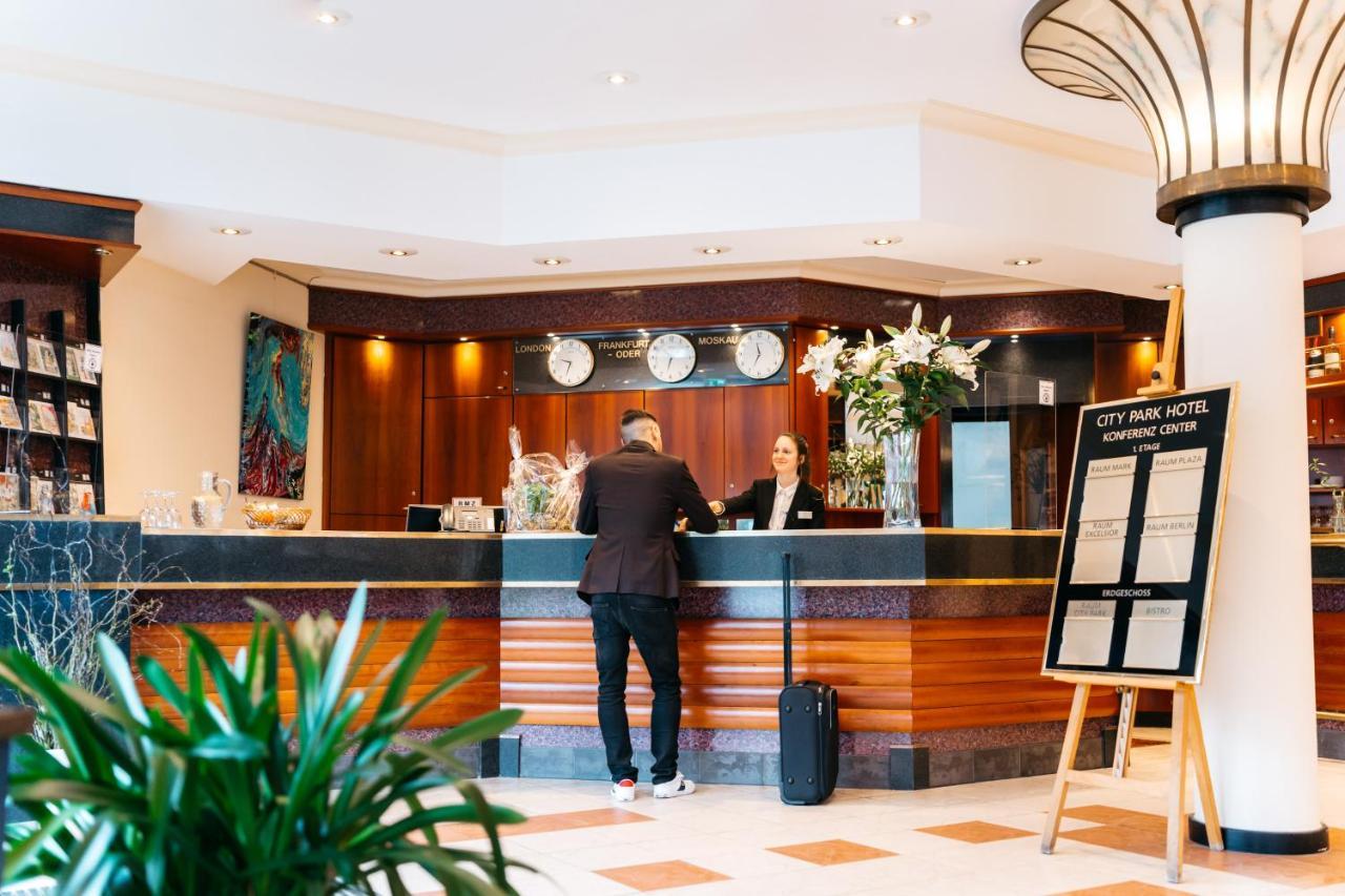 City Park Hotel Frankfurt  Dış mekan fotoğraf